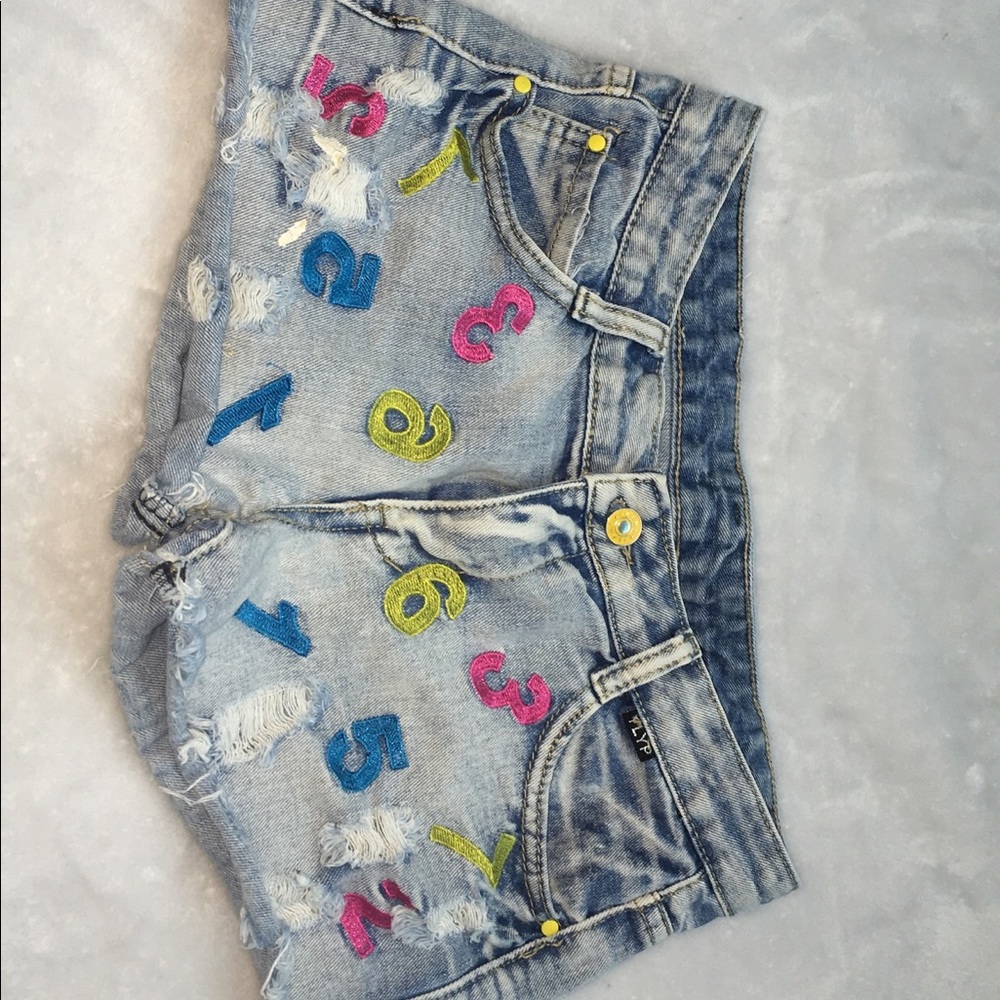 S:30 // Jean shorts